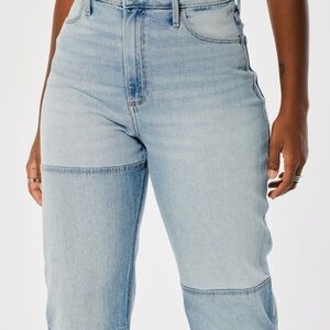 Hollister Curvy Ultra High-Rise Boyfriend Jeans